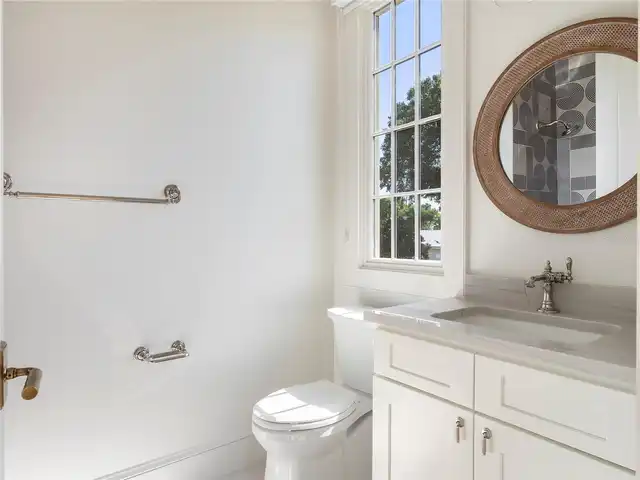 Listing Photo 28