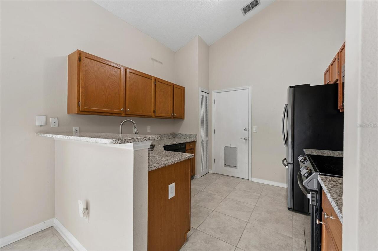 Listing Photo 9