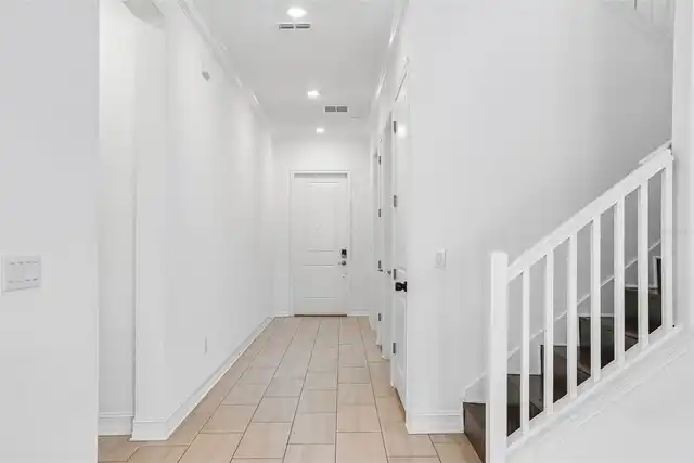 Listing Photo 14