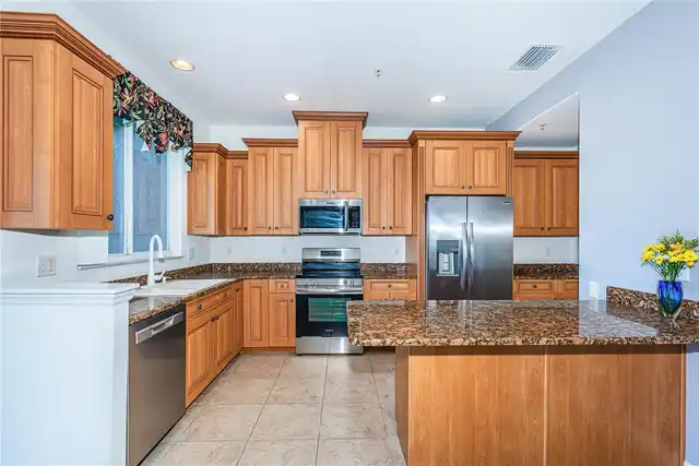 Listing Photo 15