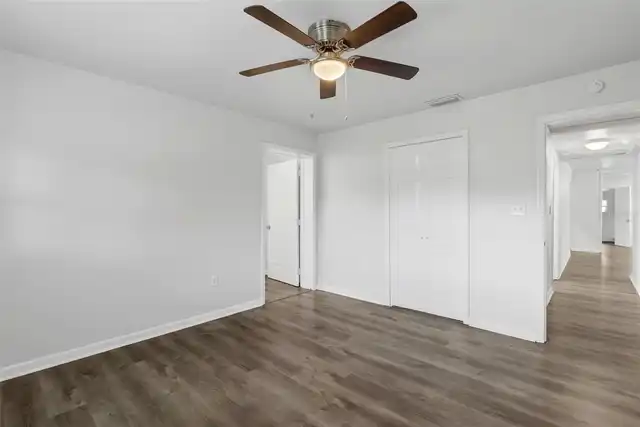 Listing Photo 14