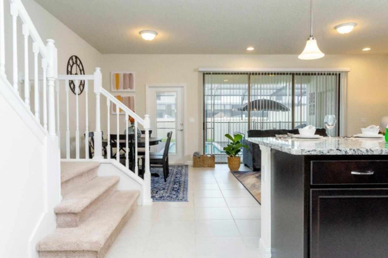 Listing Photo 10