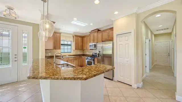 Listing Photo 13
