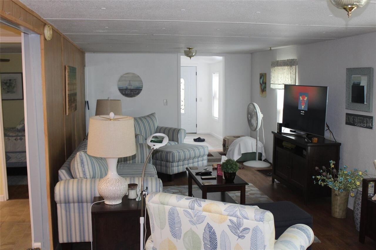 Listing Photo 8