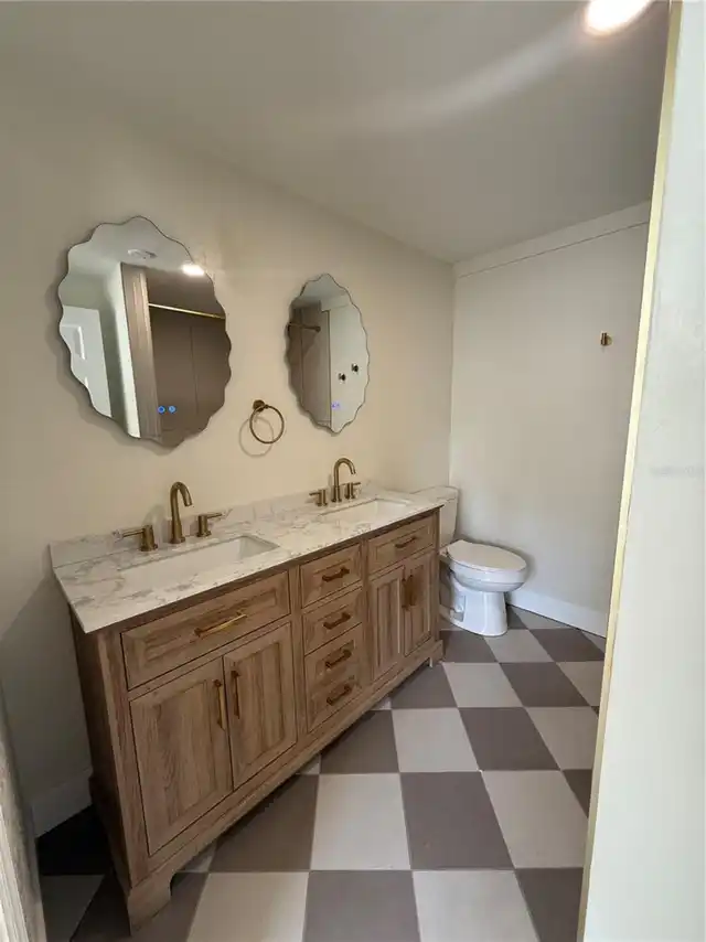 Listing Photo 16
