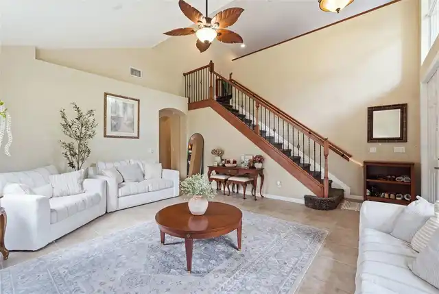 Listing Photo 12