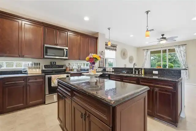 Listing Photo 15