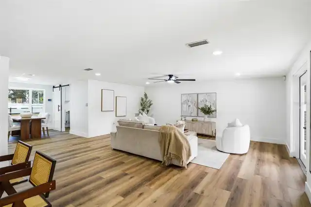 Listing Photo 17