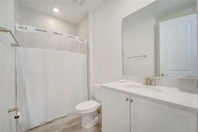 Listing Photo 6