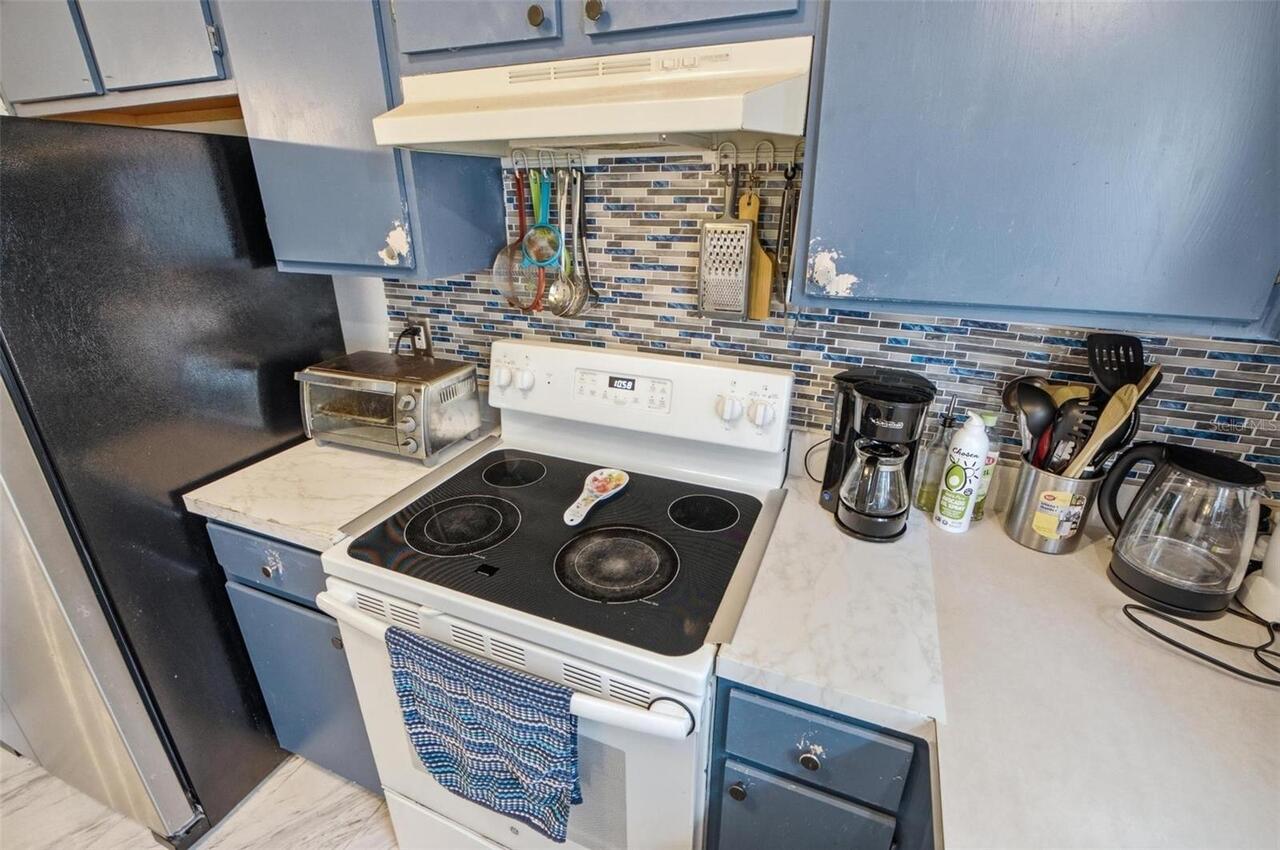 Listing Photo 12