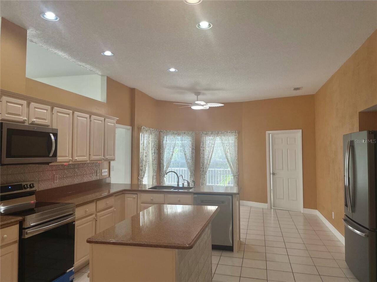 Listing Photo 7