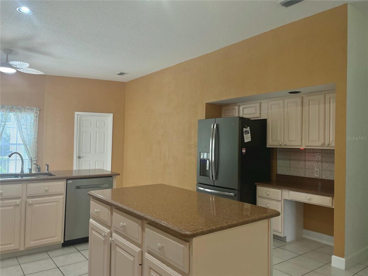 Listing Photo 9