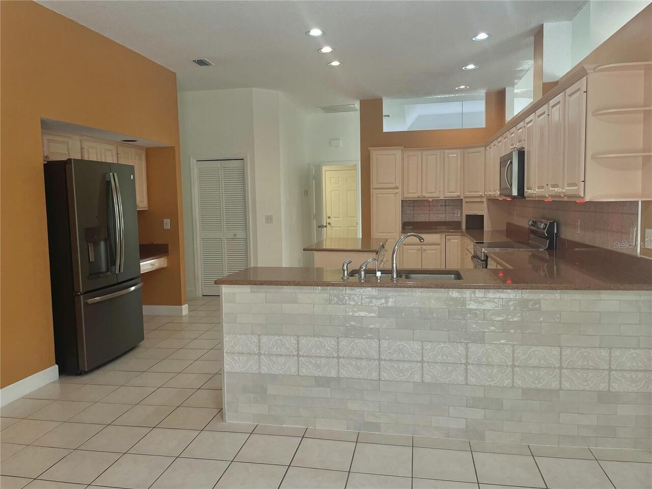 Listing Photo 10