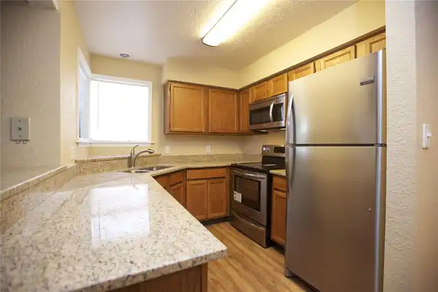 Listing Photo 7