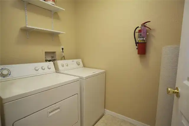 Listing Photo 12