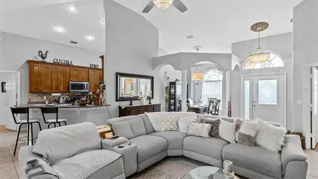 Listing Photo 7