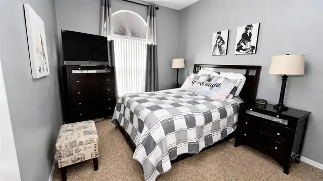 Listing Photo 16