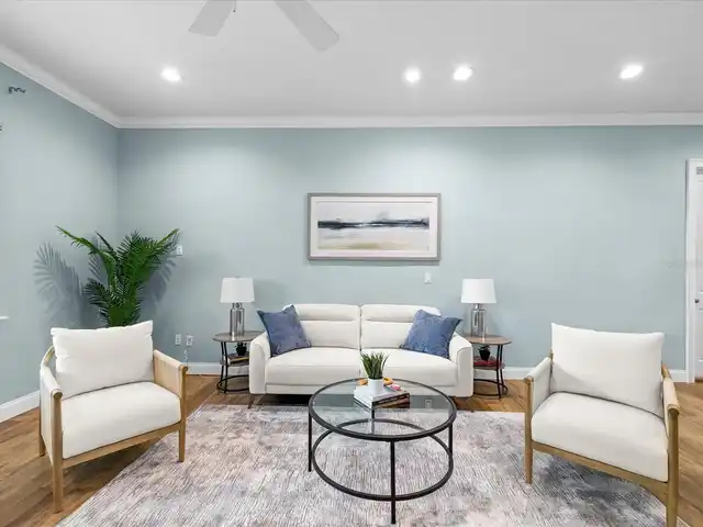 Listing Photo 9