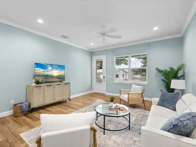 Listing Photo 16