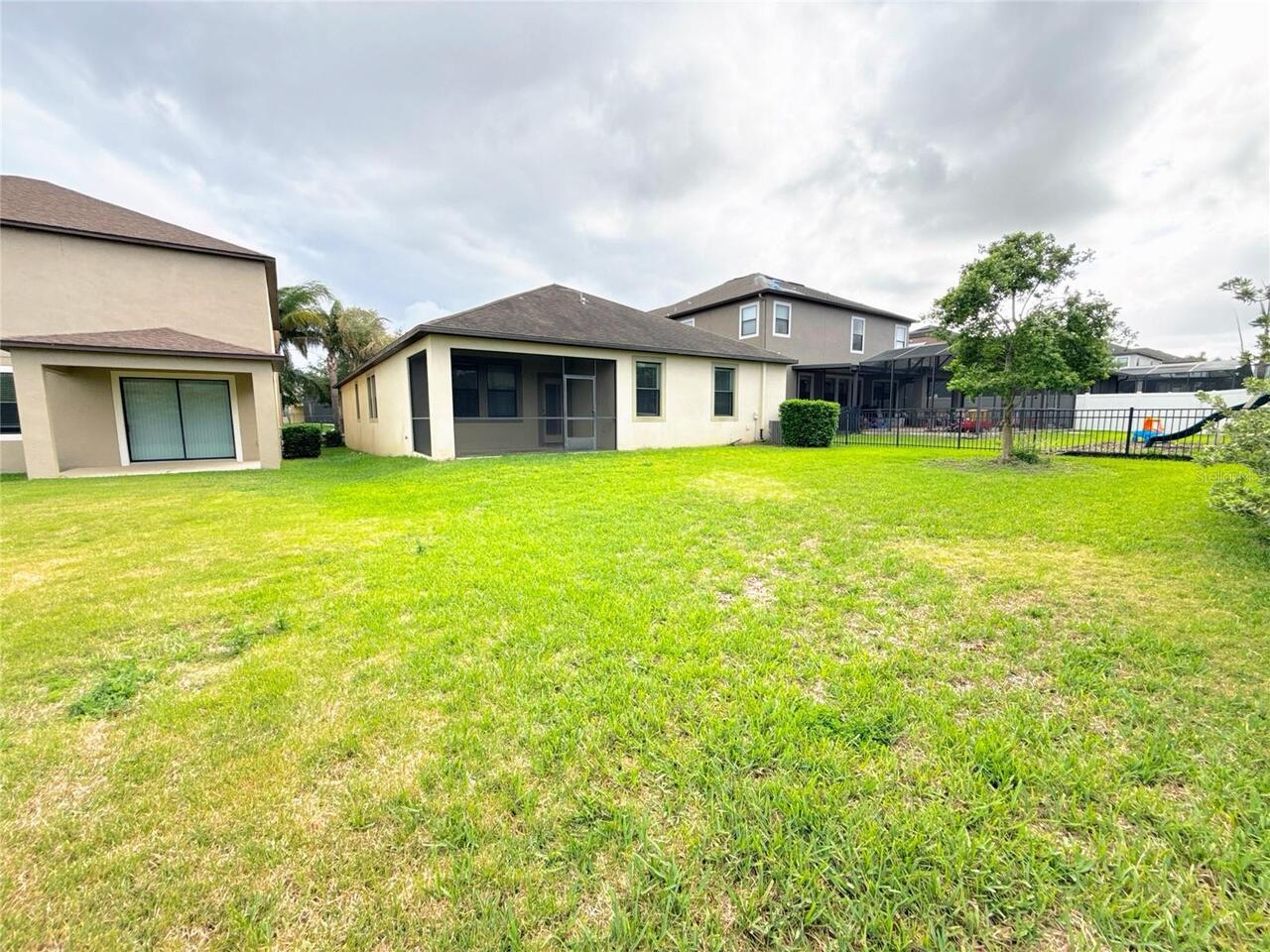Listing Photo 14
