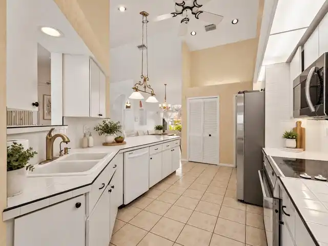 Listing Photo 15