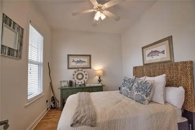 Listing Photo 10