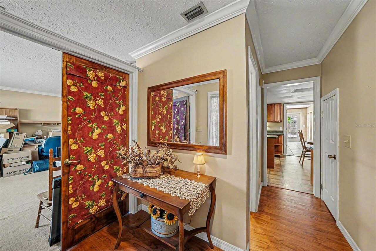 Listing Photo 16