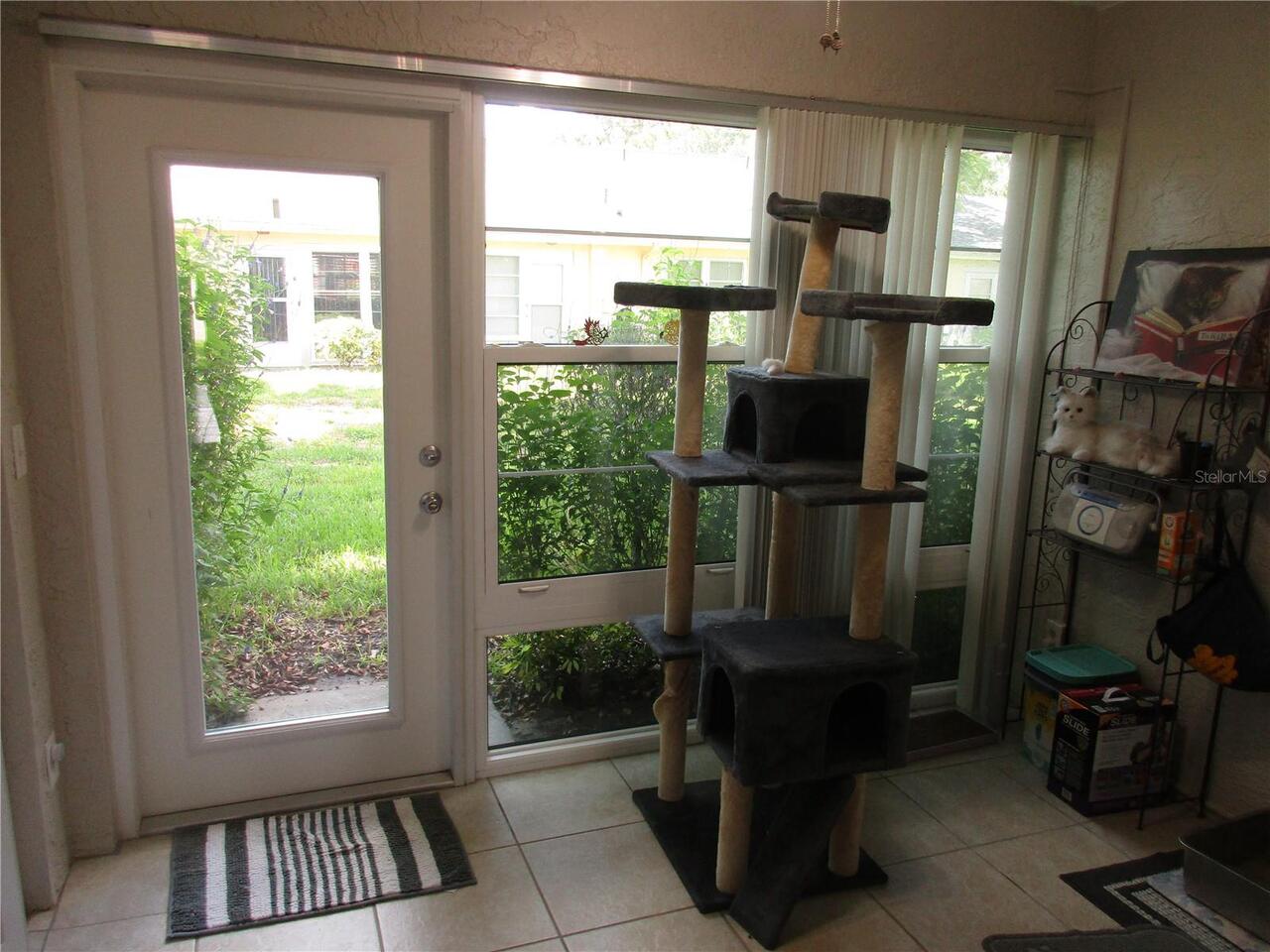 Listing Photo 10