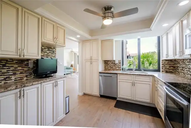 Listing Photo 13