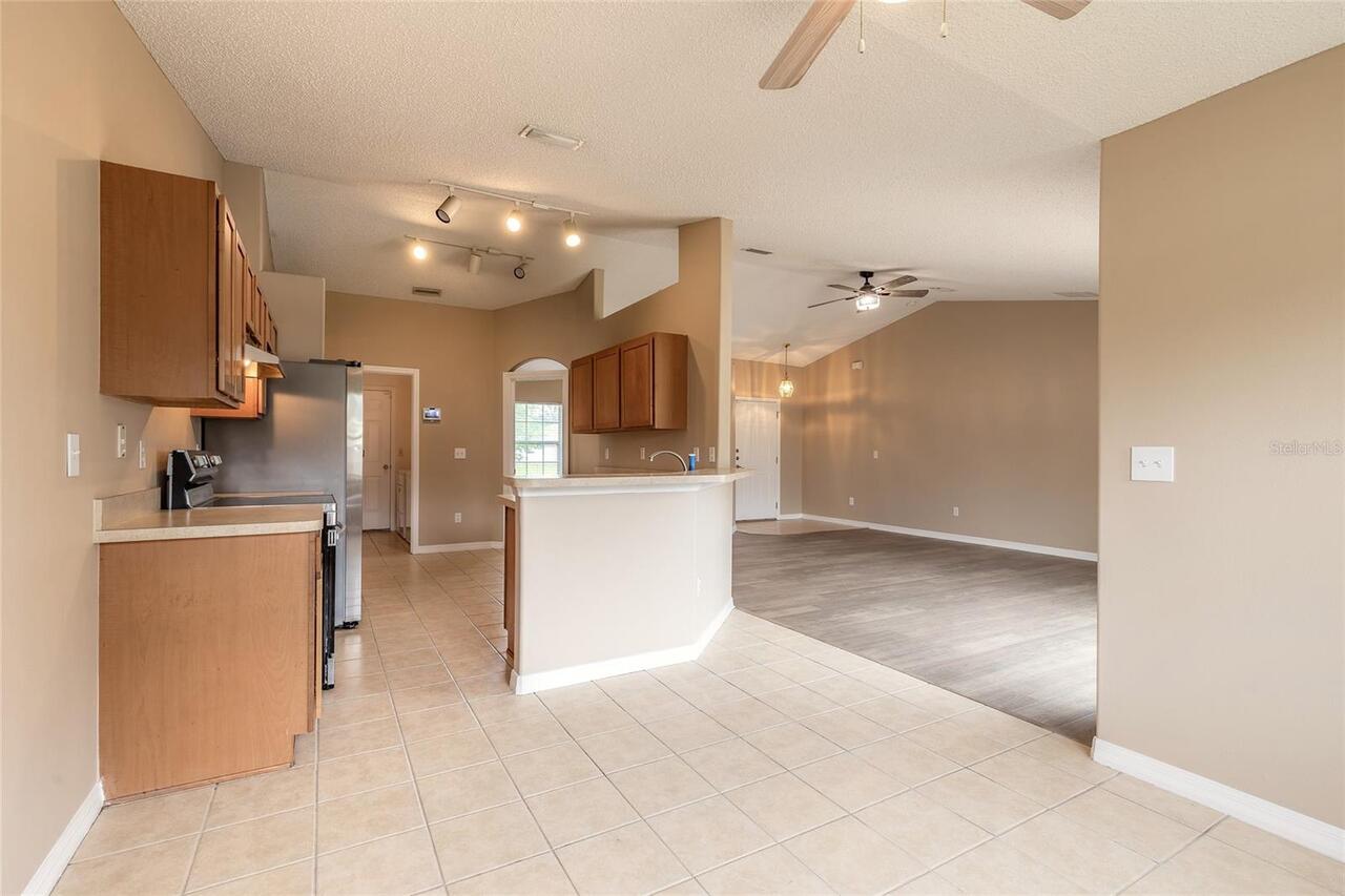 Listing Photo 9