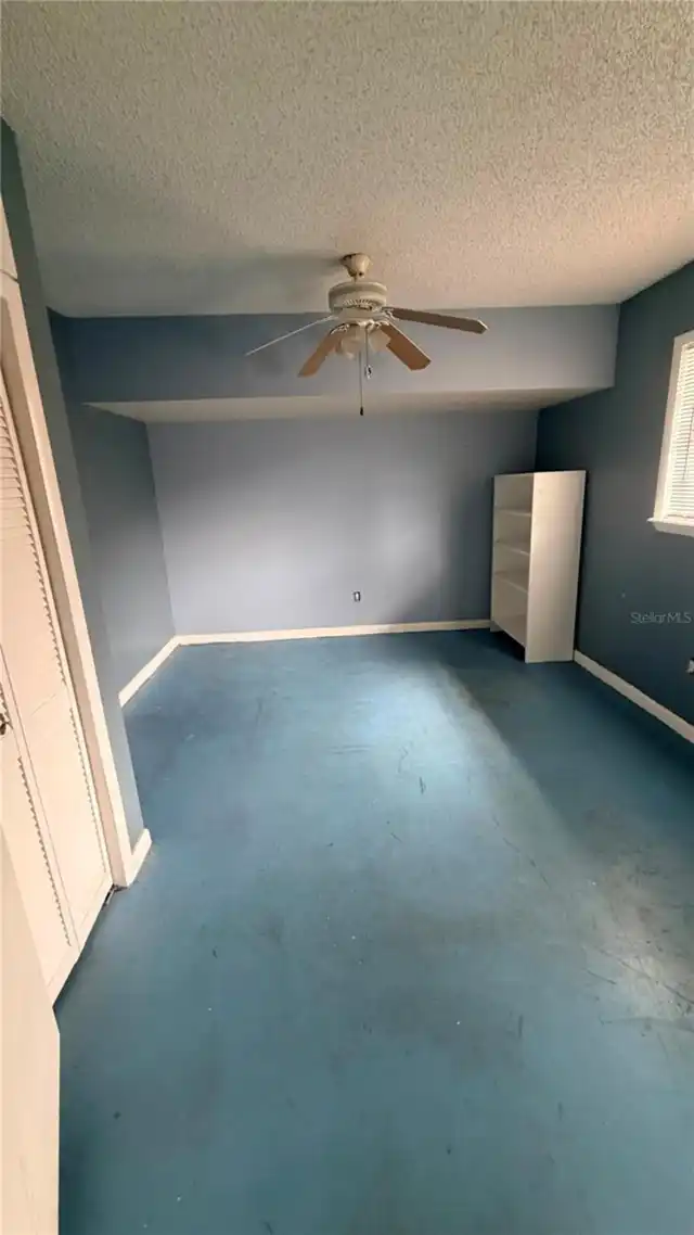 Listing Photo 9