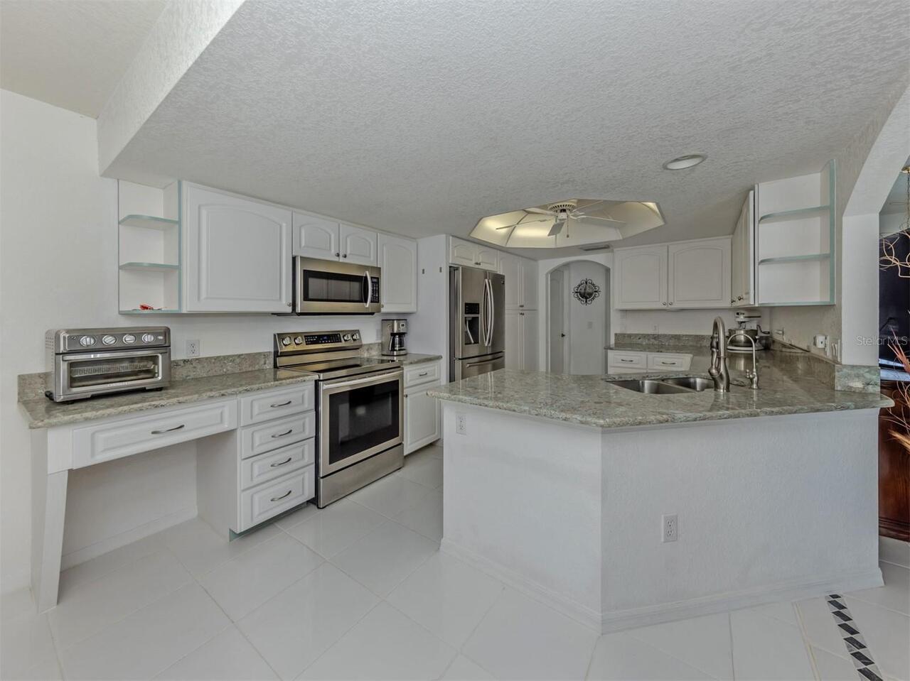 Listing Photo 10