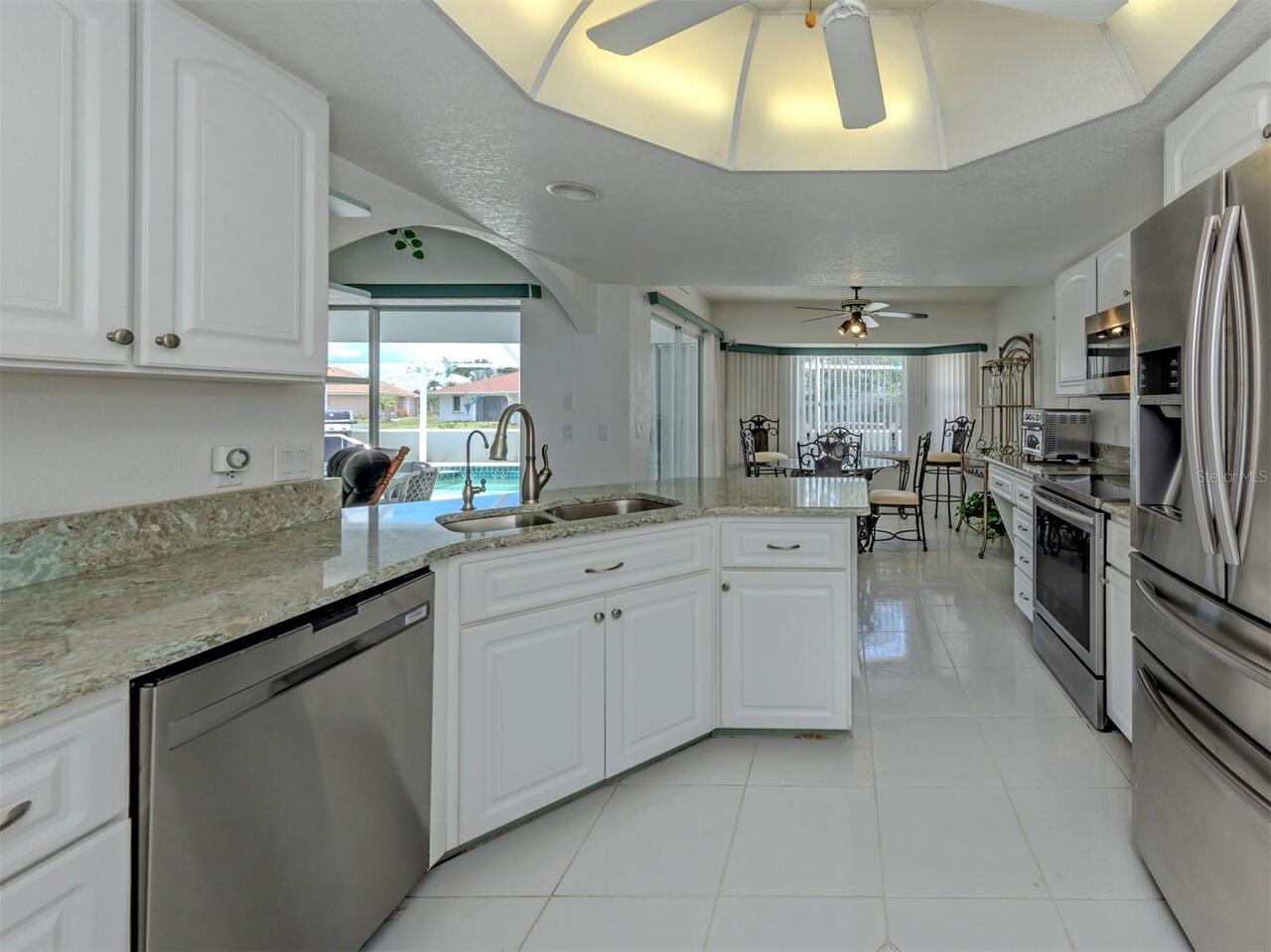 Listing Photo 11