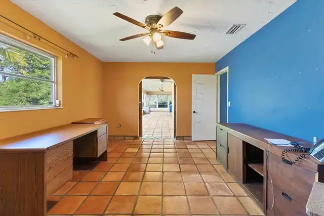 Listing Photo 11
