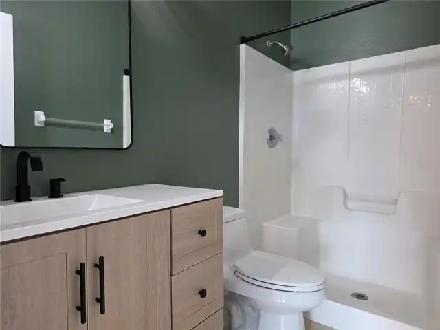 Listing Photo 18