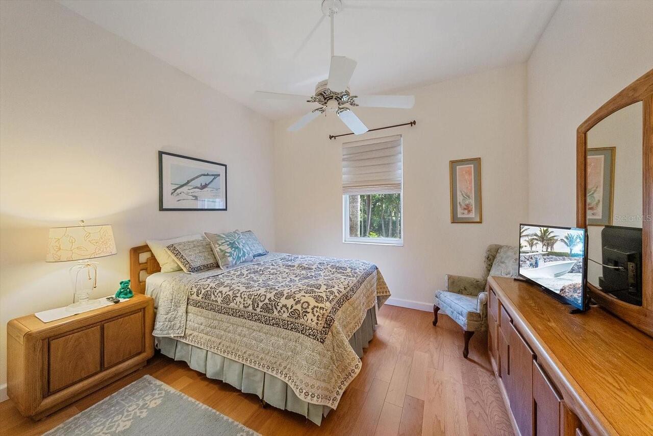 Listing Photo 32
