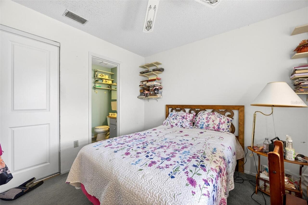 Listing Photo 12