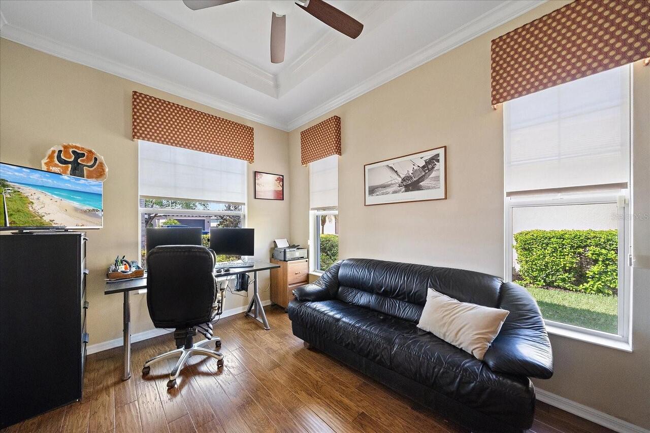 Listing Photo 10