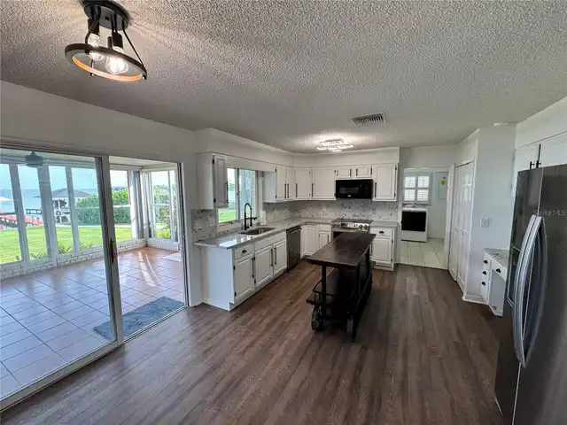 Listing Photo 23
