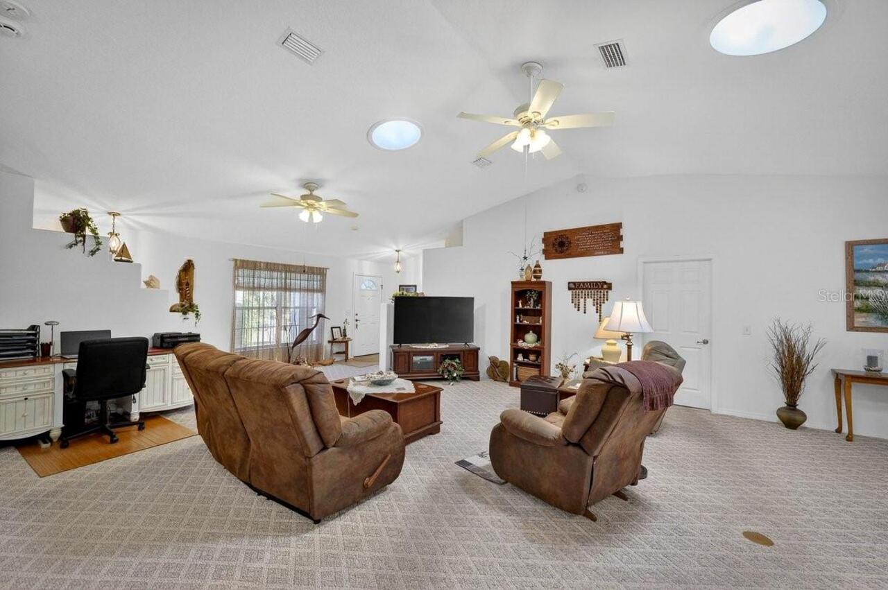 Listing Photo 7