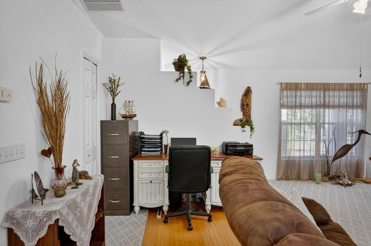 Listing Photo 10