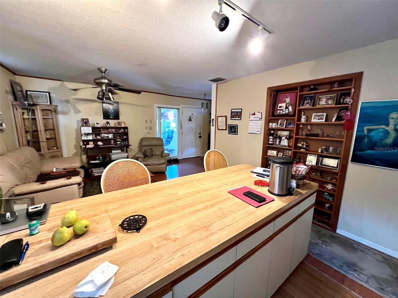 Listing Photo 9