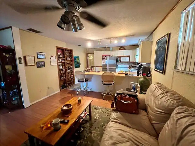 Listing Photo 7