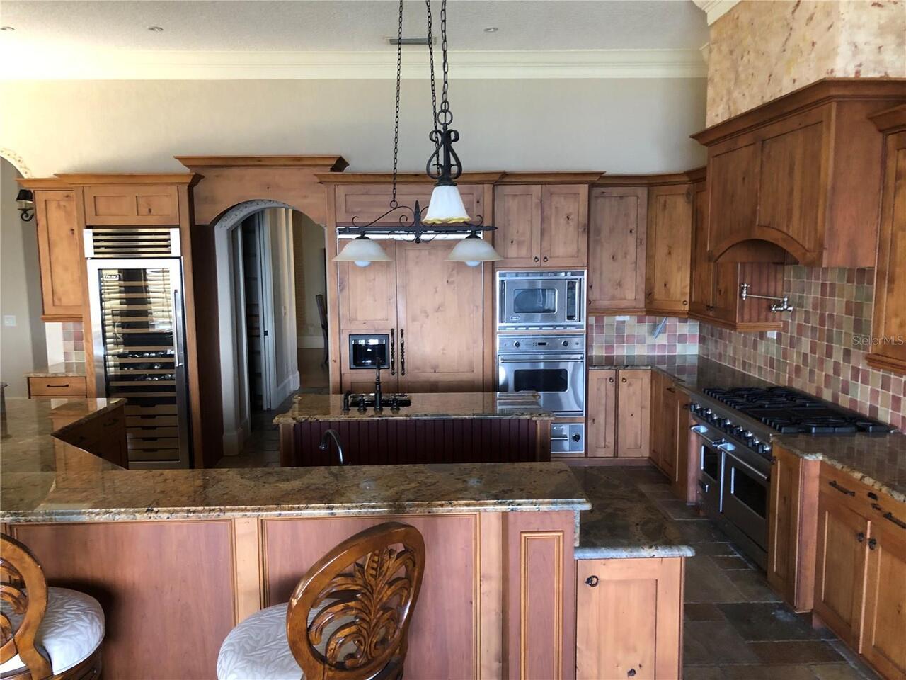 Listing Photo 9