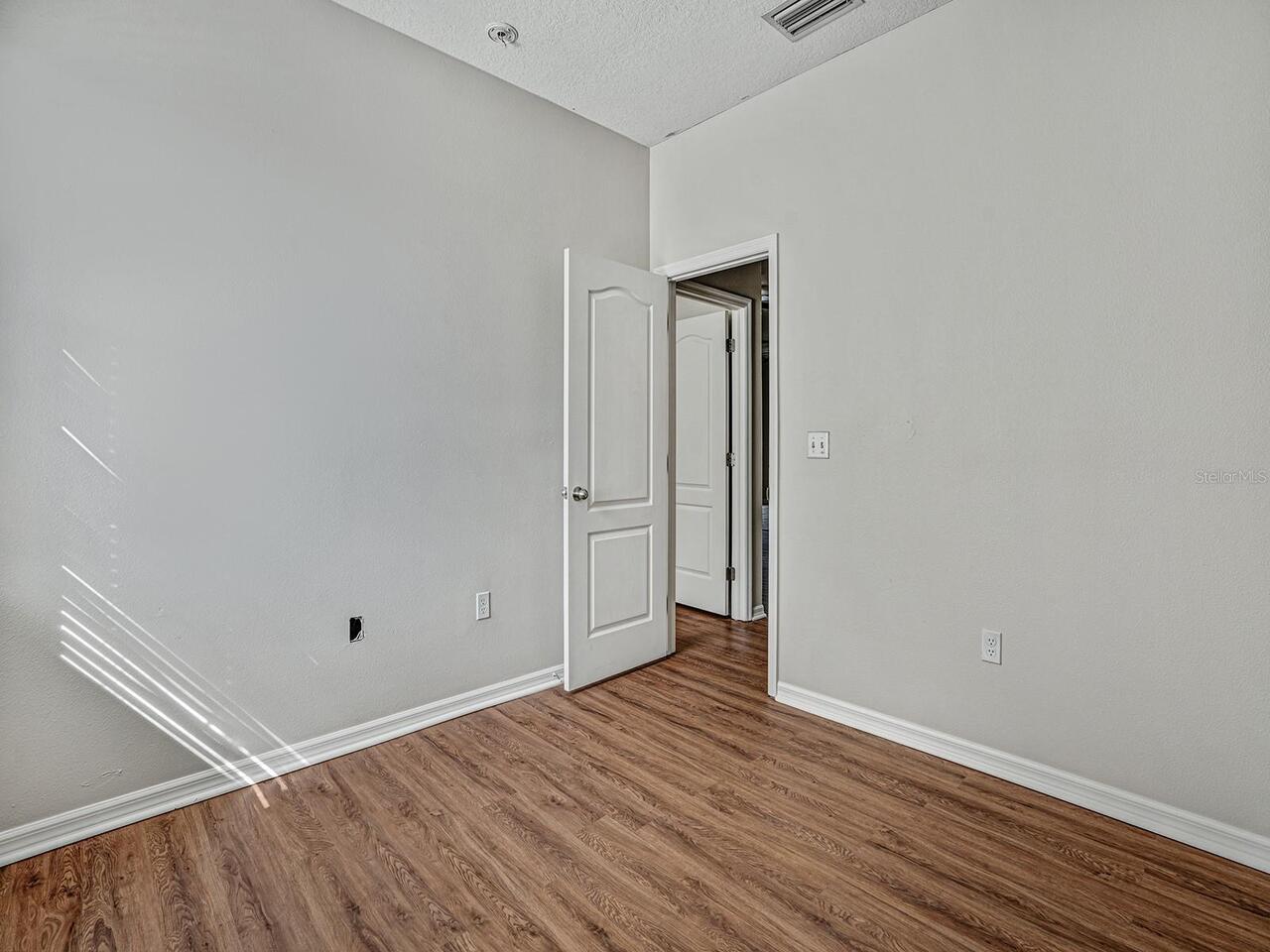 Listing Photo 24