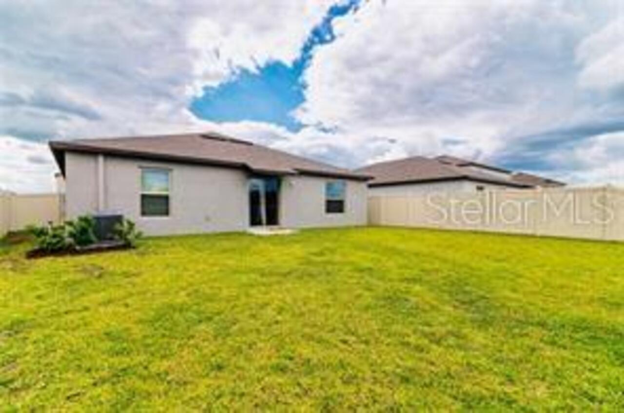 Listing Photo 9