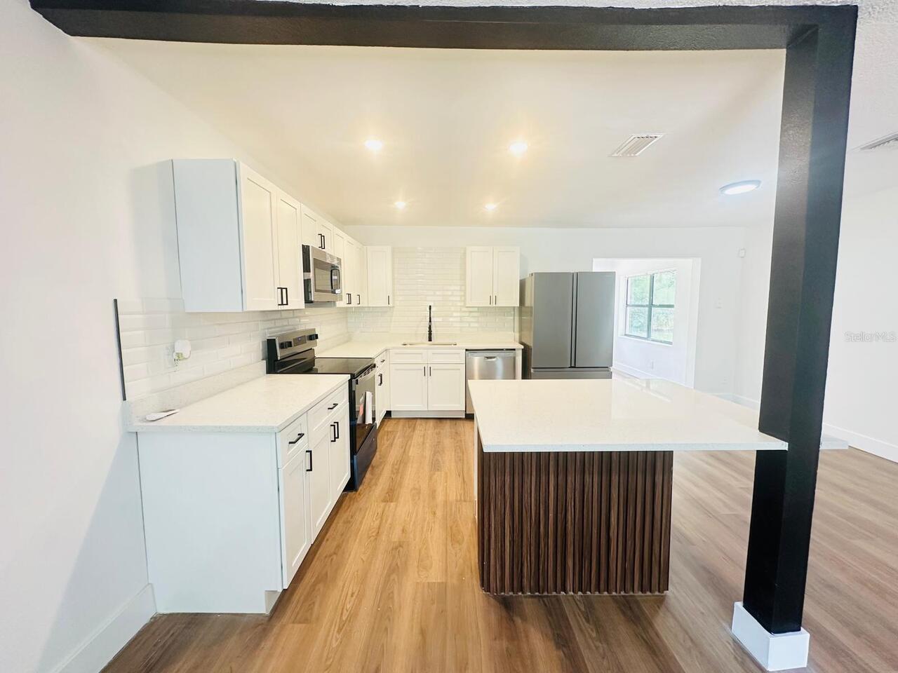 Listing Photo 10