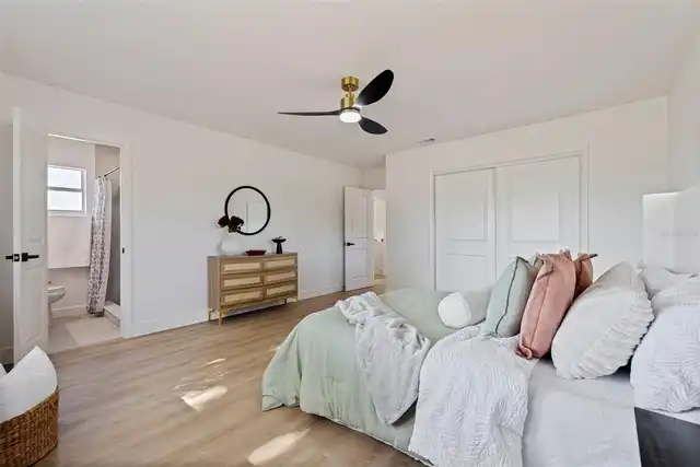 Listing Photo 22