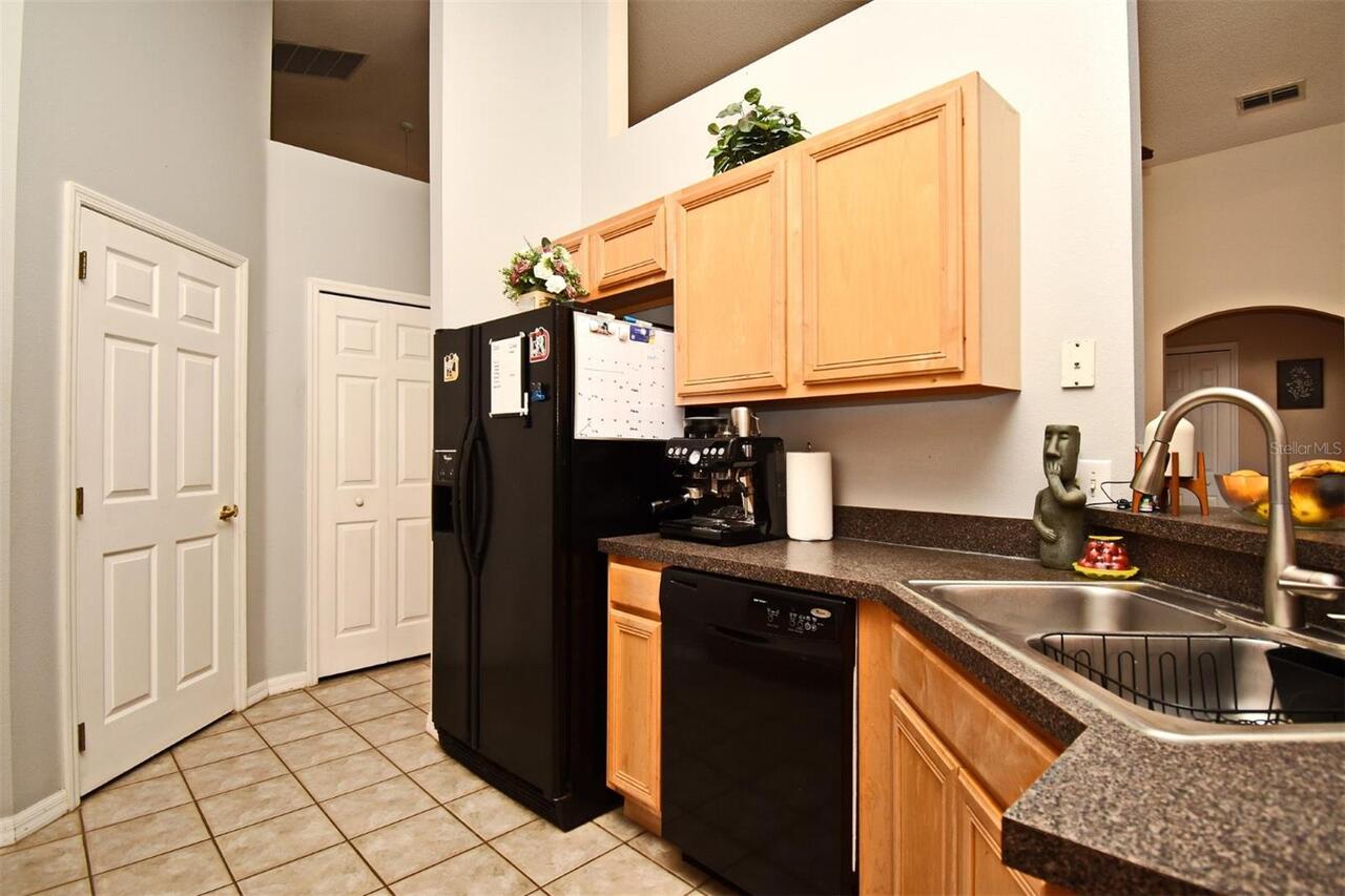 Listing Photo 11