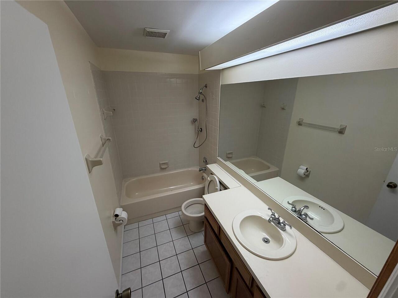 Listing Photo 8
